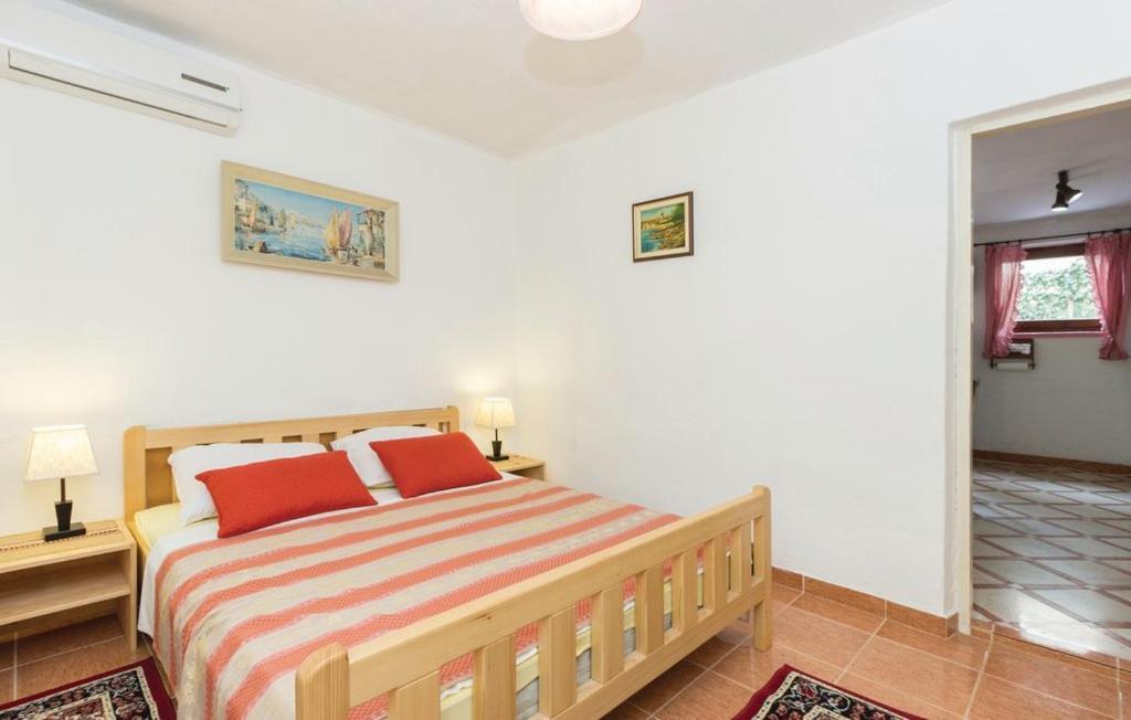 Apartmani Cizmesija Tkon Exterior foto