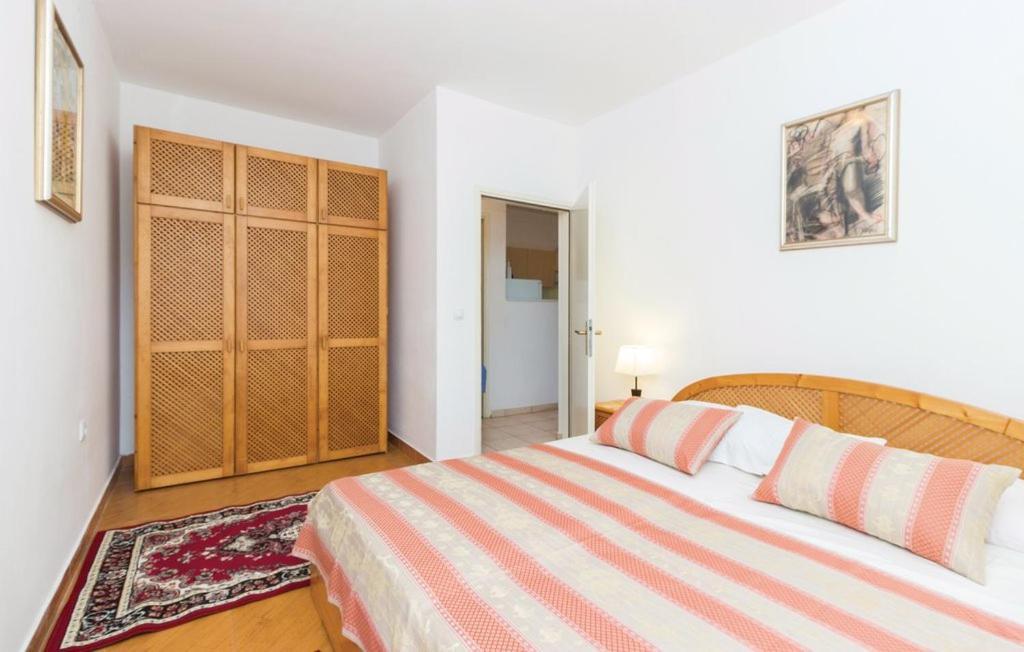 Apartmani Cizmesija Tkon Exterior foto